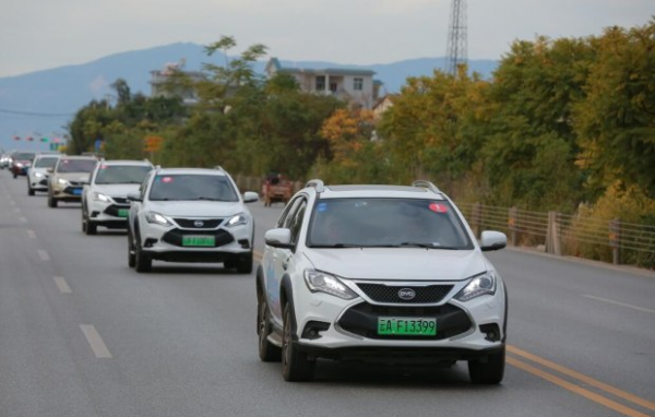 昆明哪里买新能源汽车（昆明哪里买新能源汽车比较好）-图1