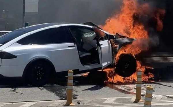 上海高速车祸新能源汽车（新能源汽车出车祸容易起火）